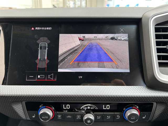 アウディ アウディ Ａ１ SB シティカーバーブラックスタイルED 大阪府 2022(令4)年 1.5万km ミトスブラックメタリック 純正８インチナビ/（Bluetooth）/レーダークルーズコントロール/バックモニター/衝突軽減システム/コーナーセンサー/レーンキープアシスト/シートヒーター/オートライト/ドライブレコーダー/ＥＴＣ/17インチ純正AW/スペアキー/保証書/取扱説明書
