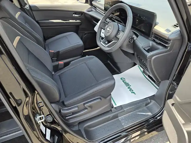 日産 セレナ ハイウェイスター V 鹿児島県 2023(令5)年 0.2万km ダイヤモンドブラック プロパイロット２．０　/デジタルインナーミラー　/ビルトインＥＴＣ２．０　/ｉＱ充電　/両側パワースライドドア　/アラウンドビューモニター　/ＮｉｓｓａｎＣｏｎｎｅｃｔナビ　/ハンドル支援/前後コーナーセンサー/HDMI入力端子/純正アルミホイール(16インチ)/プッシュスタート/スマートキー/LEDヘッドライト/エアバッグ(W＋サイド)/カーテンエアバッグ