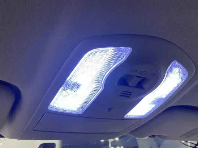 トヨタ プリウス S ツーリングセレ G’s 愛知県 2012(平24)年 5.5万km ブラック 社外9インチＳＤナビ/（BT/SD/フルセグTV/CD/DVD)　/バックカメラ　/ＥＴＣ　/純正ＨＩＤヘッドライト　/純正１８インチＡＷ　/純正フロアマット　/カーテンエアバッグ　/エコモード/ＰＷＲモード　/ドアバイザー　/トノカバー