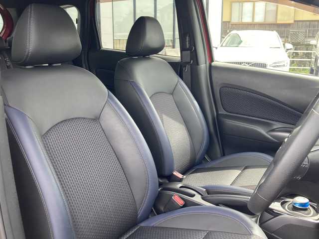 日産 ノート e－パワー メダリスト Bアロー 岐阜県 2018(平30)年 4.6万km 赤 登録時走行距離45736キロ/純正7インチSDナビ（MM318D-W）/ワンセグテレビ/全方位カメラ/バックカメラ/Blue tooth・CD・DVD・AUX・iPod・SDミュージックサーバー/ETC/衝突被害軽減システム/デジタルインナーミラー/EBD（電子制御制動力配分システム）/インテリジェント エマージェンシーブレーキ/LDW（車線逸脱警報）/踏み間違い衝突防止アシスト/車両接近通報装置/コーナーセンサー前後/ドライブレコーダー前方/LEDヘッドライト/オートライト/フォグランプ/ウィンカーミラー/レーンキープアシスト/レーダークルーズコントロール/横滑り防止装置/SRSエアバッグシステム運転席・助手席/純正15アルミホイール/ハーフレザーシート/フルフラットシート/純正フロアマット/プッシュスタート/スマートキー/スペアキー1本/保証書/取扱説明書/記録簿/ドアバイザー/ルーフブラック