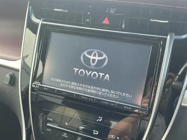 トヨタ ハリアー エレガンス 群馬県 2015(平27)年 8.7万km スパークリングブラックパールクリスタルシャイン 純正ナビ/(CD/DVD/BT/SD)/フルセグテレビ/バックカメラ/革巻付ステアリング/アイドリングストップ/横滑り防止機能/D席パワーシート/LEDオートライト/オートエアコン/純正フロアマット/純正17インチホイール/プッシュスタート/スマートキー/スペアキー1本