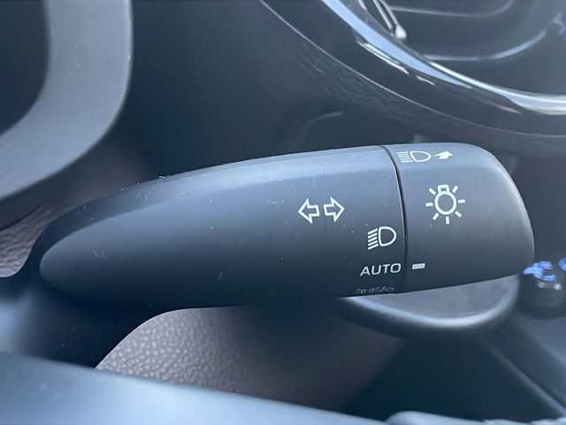 トヨタ ヤリスクロス ハイブリッド Z 茨城県 2021(令3)年 2.8万km ブラックマイカ/ホワイトパールクリスタルシャイン 2トーン ワンオーナー/純正メーカーナビ/　　【フルセグ、BT】/バックカメラ/パノラミックビューモニター/トヨタセーフティセンス/プリクラッシュセーフティ/衝突被害軽減ブレーキ/横風対応制御付/レーントレーシングアシスト/ブラインドスポットモニター/レーダークルーズコントロール/ハーフレザーシート/純正18インチアルミホイール/LEDオートライト/純正フロアマット/前席シートヒーター/スマートキー/プッシュスタート/ビルトインETC/前後ドライブレコーダー/運転席パワーシート