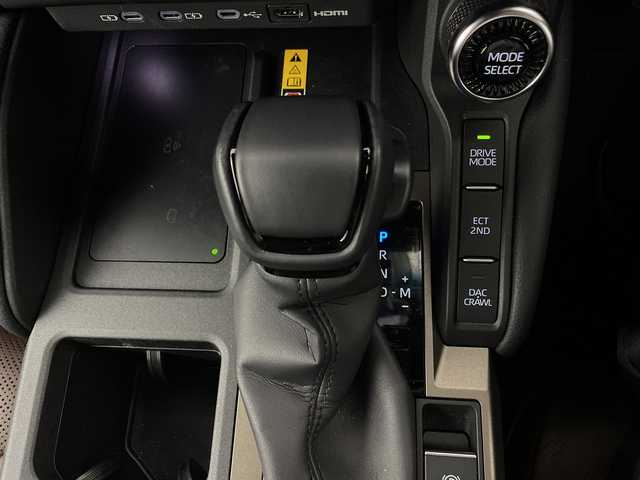 トヨタ ランドクルーザー ２５０ VX ファーストエディション 新潟県 2024(令6)年 1.3万km ベージュ ワンオーナー/純正ナビ/フルセグ＆ＢＴ/サイド・バックモニター/クリムゾン２０インチアルミ/サンルーフ/レザーシート/シートヒーター/エアシート/ハンドルヒーター/ＪＢＬサウンド/ＬＥＤ（丸目）/モデリスタシグネチャーイルミブレード/モデリスタＬＥＤフォグ/デジタルインナーミラー/スマートキー/スペアキー/ビルトインＥＴＣ/ＨＤＭＩ/タイプＣ充電/置くだけ充電/保証書＆整備手帳＆取説
