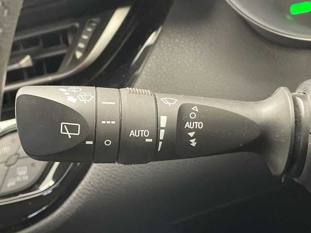 トヨタ Ｃ－ＨＲ G 愛知県 2017(平29)年 4.9万km メタルストリームM 純正9型ナビ/レーダークルーズコントロール/シートヒーター/バックカメラ/コーナーセンサー/純正アルミホイール/ブラインドスポットモニター/HIDヘッドライト/オートマチックハイビーム/ドライブレコーダー/ETC/衝突軽減システム/フルセグ/CD DVD/Bluetooth/ステアリングスイッチ/スマートキー/プッシュスタート