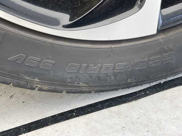 トヨタ Ｃ－ＨＲ G 愛知県 2017(平29)年 4.9万km メタルストリームM 純正9型ナビ/レーダークルーズコントロール/シートヒーター/バックカメラ/コーナーセンサー/純正アルミホイール/ブラインドスポットモニター/HIDヘッドライト/オートマチックハイビーム/ドライブレコーダー/ETC/衝突軽減システム/フルセグ/CD DVD/Bluetooth/ステアリングスイッチ/スマートキー/プッシュスタート