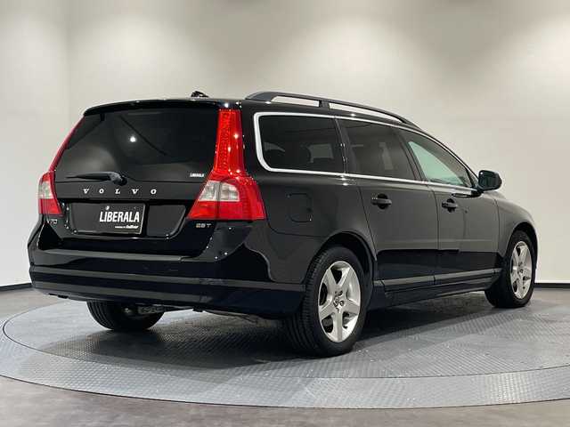ボルボ Ｖ７０ 2．5T LE 新潟県 2008(平20)年 11.6万km ブラックサファイアメタリック 前席シートヒーター/前席ベンチレーション/横滑り防止/ブレーキアシスト/ダイナミック・スタビリティ＆トラクション・コントロール/クルーズコントロール/アイドリングストップ