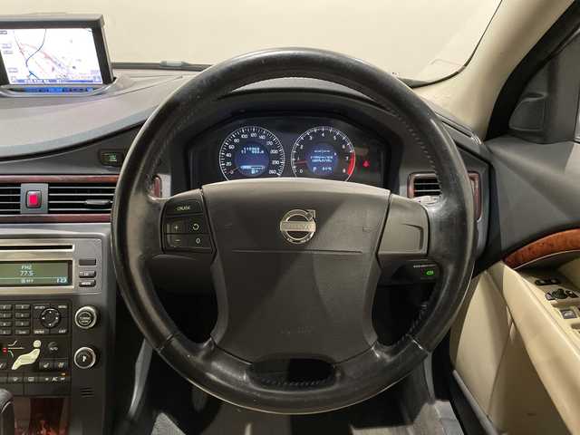 ボルボ Ｖ７０ 2．5T LE 新潟県 2008(平20)年 11.6万km ブラックサファイアメタリック 前席シートヒーター/前席ベンチレーション/横滑り防止/ブレーキアシスト/ダイナミック・スタビリティ＆トラクション・コントロール/クルーズコントロール/アイドリングストップ