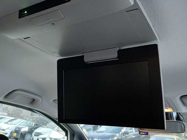 トヨタ ノア ハイブリッド Si 岩手県 2016(平28)年 9.7万km ホワイトパールクリスタルシャイン フリップダウンモニター　純正１０型ナビ　両側パワスラ　バックＣ　Ｂｌｕｅｔｏｏｔｈ　ＤＶＤ再生　フルセグ　ビルトインＥＴＣ　純正１６インチＡＷ　ＬＥＤオートハイビーム　フロントフォグ　スマートキー