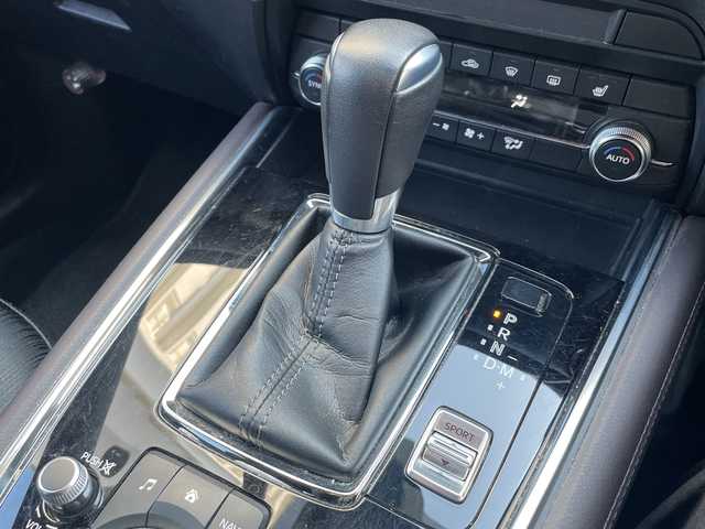 マツダ ＣＸ－８ 25S プロアクティブ 広島県 2019(令1)年 4.1万km マシーングレープレミアムM 禁煙/ルーフレール/衝突軽減ブレーキ/車線逸脱警報/レーンキープアシストシステム/レーダークルーズコントロール/交通標識認識システム/誤発進抑制システム/ブラインドスポットモニター/ヘッドアップディスプレイ/マツダコネクトナビ/(BT/DVD/CD/USB/AppleCarPlay/AndroidAuto)/フルセグテレビ/３６０°ビューモニター/ALPINEフリップダウンモニター/ステアリングヒーター/本革巻ステアリング/ステアリングスイッチ/メモリ付きパワーシート/シートヒーター(D＋N)/電動リアゲート/アダプティブLEDヘッドライト/オートライト/オートハイビーム/コーナーセンサー(前後)/電動パーキングブレーキ/ブレーキホールド/プッシュスタート/スマートキー/スペアキー/純正ドライブレコーダー【c9t2-v7-590】/純正フロアマット/ETC（グローブボックス）/アイドリングストップ/純正19インチアルミホイール/取扱説明書