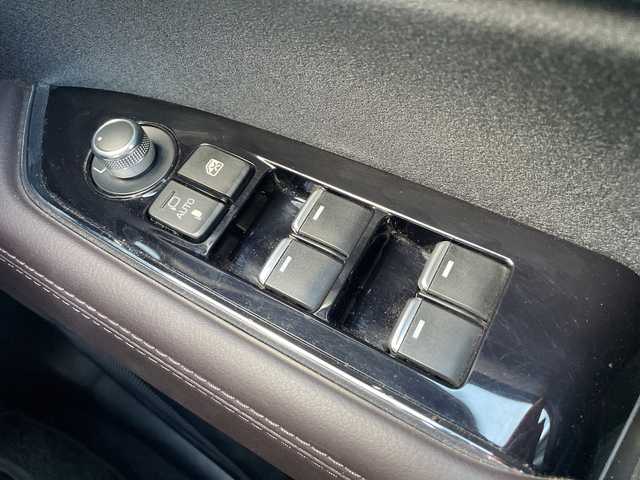 マツダ ＣＸ－８ 25S プロアクティブ 広島県 2019(令1)年 4.1万km マシーングレープレミアムM 禁煙/ルーフレール/衝突軽減ブレーキ/車線逸脱警報/レーンキープアシストシステム/レーダークルーズコントロール/交通標識認識システム/誤発進抑制システム/ブラインドスポットモニター/ヘッドアップディスプレイ/マツダコネクトナビ/(BT/DVD/CD/USB/AppleCarPlay/AndroidAuto)/フルセグテレビ/３６０°ビューモニター/ALPINEフリップダウンモニター/ステアリングヒーター/本革巻ステアリング/ステアリングスイッチ/メモリ付きパワーシート/シートヒーター(D＋N)/電動リアゲート/アダプティブLEDヘッドライト/オートライト/オートハイビーム/コーナーセンサー(前後)/電動パーキングブレーキ/ブレーキホールド/プッシュスタート/スマートキー/スペアキー/純正ドライブレコーダー【c9t2-v7-590】/純正フロアマット/ETC（グローブボックス）/アイドリングストップ/純正19インチアルミホイール/取扱説明書