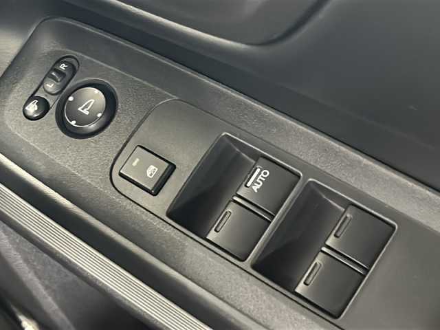 ホンダ Ｎ ＢＯＸ スラッシュ X ターボパッケージ 富山県 2015(平27)年 6.8万km ポリッシュドメタルメタリック 4WD/シティブレーキアクティブシステム/　・低速域衝突軽減ブレーキ/　・誤発進抑制機能/純正ディスプレイオーディオ/　CD/DVD/USB/BT/バックカメラ/クルーズコントロール/HIDヘッドライト/シートヒーター/純正15インチアルミホイール/パドルシフト/ステアリングヒーター/ステアリングスイッチ/オートエアコン/アイドリングストップ/USBポート/スマートキー/おくだけ充電