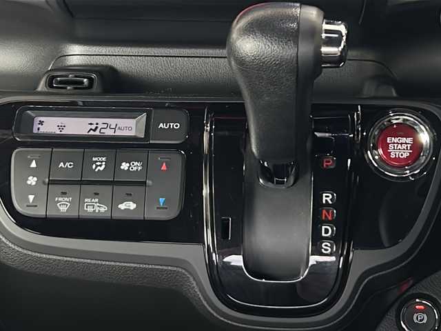 ホンダ Ｎ ＢＯＸ スラッシュ X ターボパッケージ 富山県 2015(平27)年 6.8万km ポリッシュドメタルメタリック 4WD/シティブレーキアクティブシステム/　・低速域衝突軽減ブレーキ/　・誤発進抑制機能/純正ディスプレイオーディオ/　CD/DVD/USB/BT/バックカメラ/クルーズコントロール/HIDヘッドライト/シートヒーター/純正15インチアルミホイール/パドルシフト/ステアリングヒーター/ステアリングスイッチ/オートエアコン/アイドリングストップ/USBポート/スマートキー/おくだけ充電