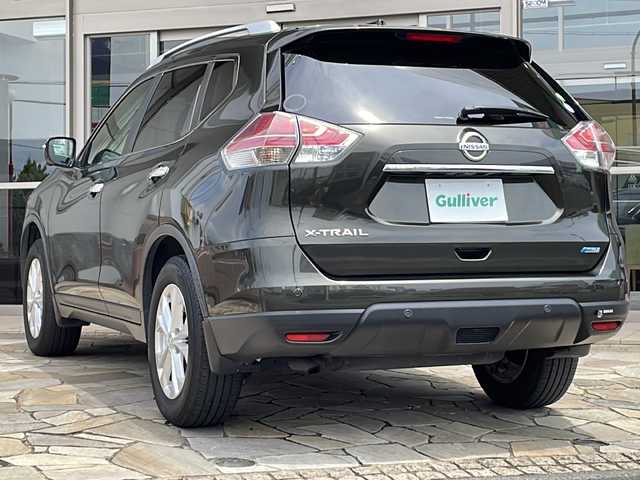 日産 エクストレイル 20Xt エマージェンシーブレーキ 静岡県 2016(平28)年 8.2万km チタニウムカーキ 純正メーカーナビ/・CD/DVD/・AUX/・USB/・FM/AM/・フルセグTV/主要装備/・アラウンドビューモニター/・アイドリングストップ/・ルーフレール/・パワーバックドア/・クルーズコントロール/・運転席＋助手席シートヒーター/・ＥＴＣ/・エマージェンシーブレーキ/・ＬＥＤヘッドライト/・横滑り防止装置