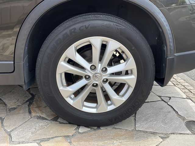 日産 エクストレイル 20Xt エマージェンシーブレーキ 静岡県 2016(平28)年 8.2万km チタニウムカーキ 純正メーカーナビ/・CD/DVD/・AUX/・USB/・FM/AM/・フルセグTV/主要装備/・アラウンドビューモニター/・アイドリングストップ/・ルーフレール/・パワーバックドア/・クルーズコントロール/・運転席＋助手席シートヒーター/・ＥＴＣ/・エマージェンシーブレーキ/・ＬＥＤヘッドライト/・横滑り防止装置