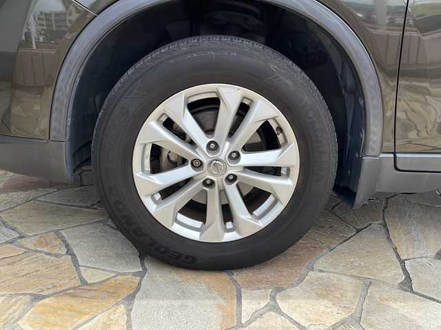日産 エクストレイル 20Xt エマージェンシーブレーキ 静岡県 2016(平28)年 8.2万km チタニウムカーキ 純正メーカーナビ/・CD/DVD/・AUX/・USB/・FM/AM/・フルセグTV/主要装備/・アラウンドビューモニター/・アイドリングストップ/・ルーフレール/・パワーバックドア/・クルーズコントロール/・運転席＋助手席シートヒーター/・ＥＴＣ/・エマージェンシーブレーキ/・ＬＥＤヘッドライト/・横滑り防止装置