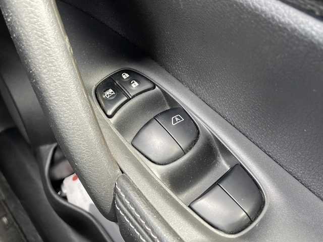 日産 エクストレイル 20Xt エマージェンシーブレーキ 静岡県 2016(平28)年 8.2万km チタニウムカーキ 純正メーカーナビ/・CD/DVD/・AUX/・USB/・FM/AM/・フルセグTV/主要装備/・アラウンドビューモニター/・アイドリングストップ/・ルーフレール/・パワーバックドア/・クルーズコントロール/・運転席＋助手席シートヒーター/・ＥＴＣ/・エマージェンシーブレーキ/・ＬＥＤヘッドライト/・横滑り防止装置