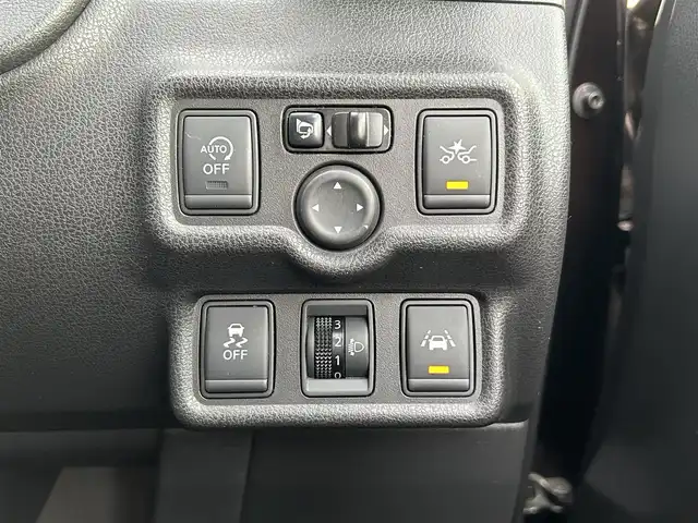 日産 ノート メダリスト X 長野県 2015(平27)年 10.1万km インペリアルアンバーP 社外ナビ/ワンセグ/スマートキー/ETC/Bluetooth/CD/DVD/純正フロアマット/衝突軽減/アイドリングストップ
