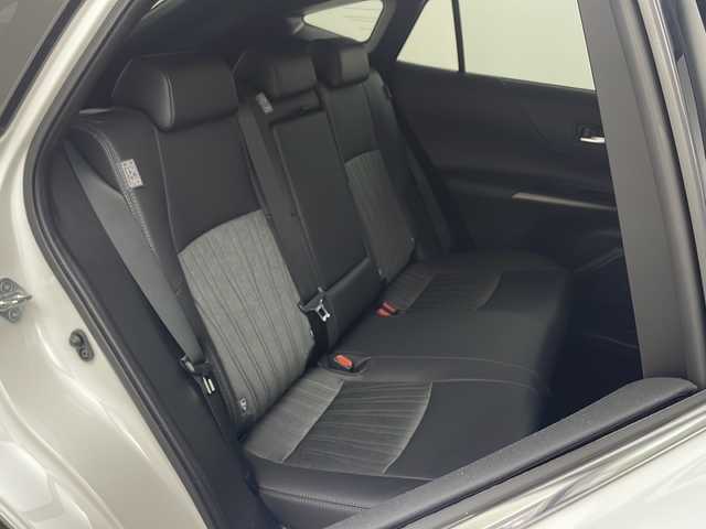 トヨタ ハリアー ハイブリッド Z 兵庫県 2023(令5)年 0.7万km プラチナホワイトパールマイカ ・ワンオーナー/・JBLプレミアムサウンド/・純正12.3型ナビ＆フルセグ＆BT＆Miracast/・パノラマミックビューモニター/・トヨタセーフティーセンス/・プリクラッシュセーフティー/・レーントレーシングアシスト/・リアクロストラフィックアラート/・パーキングサポートブレーキ/・ロードサインアシスト/・オートマチックハイビーム/・レーダークルーズコントロール/・先行車発進告知機能/・誤発進抑制機能/・クリアランスソナー/・ブラインドスポットモニター/・デジタルインナーミラー/・前後ドライブレコーダー/・ハンズフリーパワーバックドア/・ハーフレザーシート/・LEDヘッドライト/・LEDフォグランプ/・オートライト/・スマートキー/・プッシュスタート/・スペアキー/・電動パーキングブレーキ/・オートホールド/・運転席パワーシート/・ビルトインETC2.0/・ドアミラーヒーター/・nanoeX