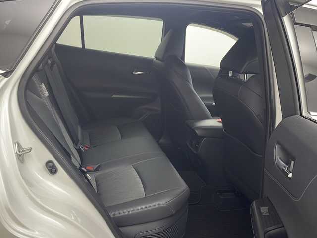 トヨタ ハリアー ハイブリッド Z 兵庫県 2023(令5)年 0.7万km プラチナホワイトパールマイカ ・ワンオーナー/・JBLプレミアムサウンド/・純正12.3型ナビ＆フルセグ＆BT＆Miracast/・パノラマミックビューモニター/・トヨタセーフティーセンス/・プリクラッシュセーフティー/・レーントレーシングアシスト/・リアクロストラフィックアラート/・パーキングサポートブレーキ/・ロードサインアシスト/・オートマチックハイビーム/・レーダークルーズコントロール/・先行車発進告知機能/・誤発進抑制機能/・クリアランスソナー/・ブラインドスポットモニター/・デジタルインナーミラー/・前後ドライブレコーダー/・ハンズフリーパワーバックドア/・ハーフレザーシート/・LEDヘッドライト/・LEDフォグランプ/・オートライト/・スマートキー/・プッシュスタート/・スペアキー/・電動パーキングブレーキ/・オートホールド/・運転席パワーシート/・ビルトインETC2.0/・ドアミラーヒーター/・nanoeX