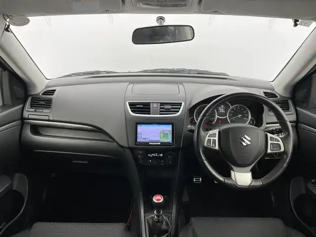 スズキ スイフト スポーツ 富山県 2012(平24)年 7.9万km スーパーブラックパール ワンオーナー/社外SDナビ (AM/FM/CD/BT)/フルセグTV/クルーズコントロール/横滑り防止装置/盗難防止装置/オートライト/フロアマット純正/純正AW/ドアバイザー/フォグランプ/キセノンライト/スマートキー×2/取扱説明書/保証書/記録簿