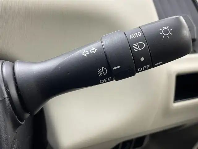 トヨタ プリウス α G 茨城県 2020(令2)年 3万km ホワイトパールクリスタルシャイン 社外ナビ/バックカメラ/ビルトインETC/衝突被害軽減ブレーキ/レーダークルーズコントロール/レーンディパーチャーアラート/オートマチックハイビーム/LEDオートヘッドライト/フォグライト/ハーフレザーシート/パワーシート/ステアリングリモコン/禁煙車