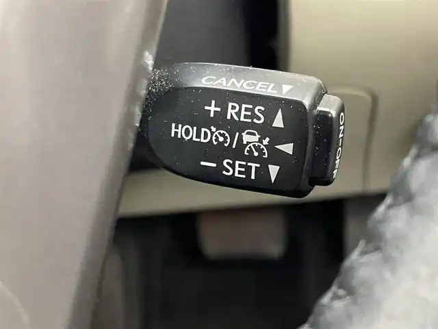 トヨタ プリウス α G 茨城県 2020(令2)年 3万km ホワイトパールクリスタルシャイン 社外ナビ/バックカメラ/ビルトインETC/衝突被害軽減ブレーキ/レーダークルーズコントロール/レーンディパーチャーアラート/オートマチックハイビーム/LEDオートヘッドライト/フォグライト/ハーフレザーシート/パワーシート/ステアリングリモコン/禁煙車