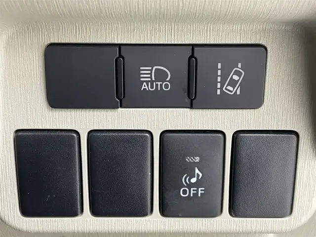 トヨタ プリウス α G 茨城県 2020(令2)年 3万km ホワイトパールクリスタルシャイン 社外ナビ/バックカメラ/ビルトインETC/衝突被害軽減ブレーキ/レーダークルーズコントロール/レーンディパーチャーアラート/オートマチックハイビーム/LEDオートヘッドライト/フォグライト/ハーフレザーシート/パワーシート/ステアリングリモコン/禁煙車