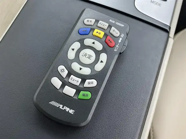 トヨタ プリウス α G 茨城県 2020(令2)年 3万km ホワイトパールクリスタルシャイン 社外ナビ/バックカメラ/ビルトインETC/衝突被害軽減ブレーキ/レーダークルーズコントロール/レーンディパーチャーアラート/オートマチックハイビーム/LEDオートヘッドライト/フォグライト/ハーフレザーシート/パワーシート/ステアリングリモコン/禁煙車