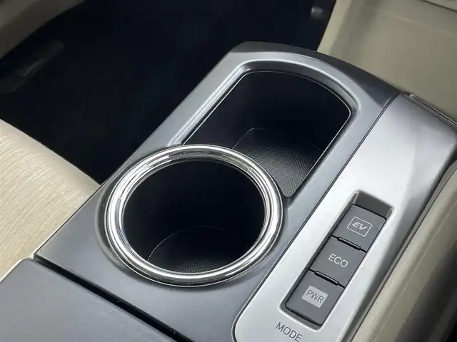 トヨタ プリウス α G 茨城県 2020(令2)年 3万km ホワイトパールクリスタルシャイン 社外ナビ/バックカメラ/ビルトインETC/衝突被害軽減ブレーキ/レーダークルーズコントロール/レーンディパーチャーアラート/オートマチックハイビーム/LEDオートヘッドライト/フォグライト/ハーフレザーシート/パワーシート/ステアリングリモコン/禁煙車