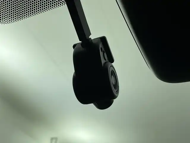 トヨタ プリウス α G 茨城県 2020(令2)年 3万km ホワイトパールクリスタルシャイン 社外ナビ/バックカメラ/ビルトインETC/衝突被害軽減ブレーキ/レーダークルーズコントロール/レーンディパーチャーアラート/オートマチックハイビーム/LEDオートヘッドライト/フォグライト/ハーフレザーシート/パワーシート/ステアリングリモコン/禁煙車