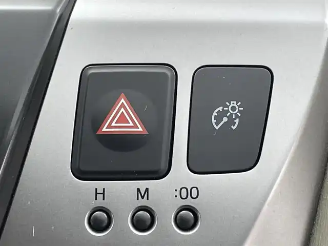 トヨタ プリウス α G 茨城県 2020(令2)年 3万km ホワイトパールクリスタルシャイン 社外ナビ/バックカメラ/ビルトインETC/衝突被害軽減ブレーキ/レーダークルーズコントロール/レーンディパーチャーアラート/オートマチックハイビーム/LEDオートヘッドライト/フォグライト/ハーフレザーシート/パワーシート/ステアリングリモコン/禁煙車