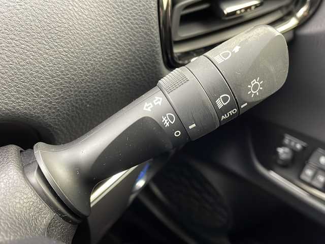 トヨタ プリウス S ツーリングセレ ブラックED 大阪府 2022(令4)年 4.9万km プレシャスブラックパール 純正9インチディスプレイオーディオ/【BT/ナビ/USB]/バックカメラ/ETC/衝突被害軽減システム/クルーズコントロール追従/レーンキープアシスト/コーナーセンサー前後/先行車発進アラーム/オートライト/LEDライト/純正17インチAW/純正フロアマット/シートヒーター/レザーシート