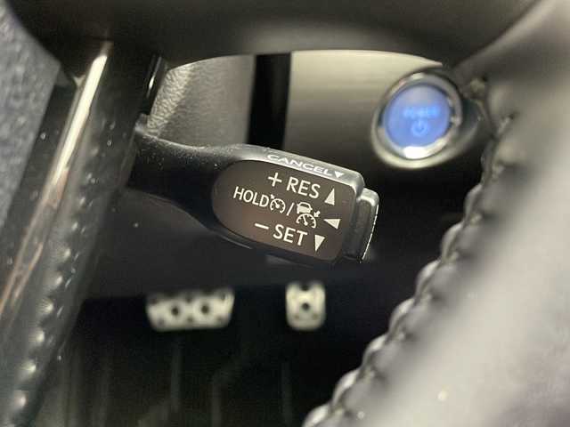 トヨタ プリウス S ツーリングセレ ブラックED 大阪府 2022(令4)年 4.9万km プレシャスブラックパール 純正9インチディスプレイオーディオ/【BT/ナビ/USB]/バックカメラ/ETC/衝突被害軽減システム/クルーズコントロール追従/レーンキープアシスト/コーナーセンサー前後/先行車発進アラーム/オートライト/LEDライト/純正17インチAW/純正フロアマット/シートヒーター/レザーシート