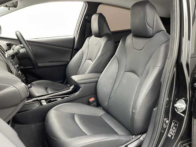 トヨタ プリウス S ツーリングセレ ブラックED 大阪府 2022(令4)年 4.9万km プレシャスブラックパール 純正9インチディスプレイオーディオ/【BT/ナビ/USB]/バックカメラ/ETC/衝突被害軽減システム/クルーズコントロール追従/レーンキープアシスト/コーナーセンサー前後/先行車発進アラーム/オートライト/LEDライト/純正17インチAW/純正フロアマット/シートヒーター/レザーシート