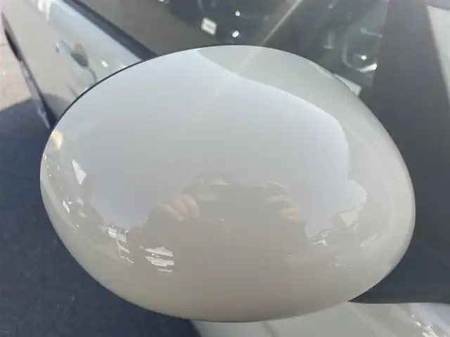 スズキ ラパン L 山形県 2020(令2)年 0.3万km シフォンアイボリーM 禁煙車/社外オーディオ/・AM/FM/CD/AUX/アイドリングストップ/コーナーセンサー/衝突被害軽減ブレーキ/車線逸脱警報/横滑り防止装置/盗難防止装置/ハロゲンヘッドライト/オートライト/ドライブレコーダー/シートヒーター（D席）/プッシュスタート/スペアキー×1/フロアマット/ドアバイザー/保証書/取扱説明書