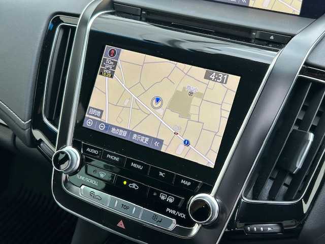 トヨタ クラウン ハイブリッド RS アドバンス 三重県 2018(平30)年 2.7万km ホワイトパールクリスタルシャイン 純正HDDナビ（AM・FM・フルセグ・BT・CD・DVD）/トヨタセーフティセンス/・レーントレーシングアシスト/・レーダークルーズコントロール/・プリクラッシュセーフティ/・アダプティブハイビーム/・先行車発進告知機能/ブラインドスポットモニター/デジタルインナーミラー/ヘッドアップディスプレイ/パノラミックビューモニター/3眼LEDヘッドランプ/スマートエントリー/スタートシステム/MTモード付AT/ETC2.0/ドライブレコーダー（前方）/取扱説明書/保証書/スペアキー有り（2本）