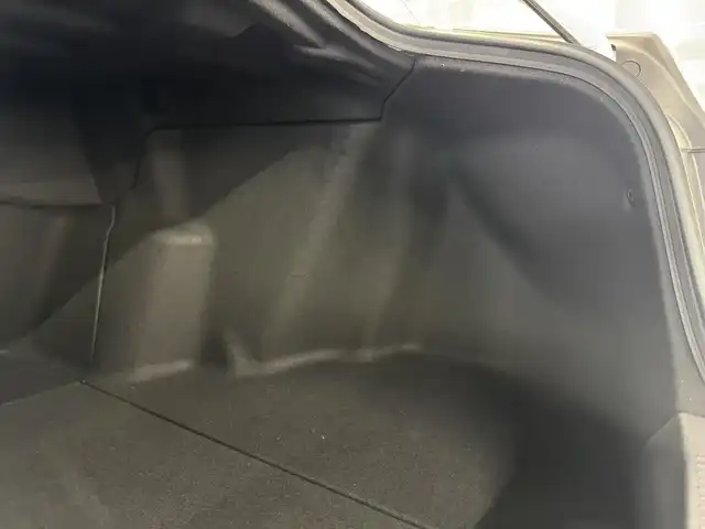 トヨタ クラウン ハイブリッド RS アドバンス 三重県 2018(平30)年 2.7万km ホワイトパールクリスタルシャイン ハイブリッド/FR/MTモード付フロアCVT/純正 8インチナビ/（AM/FM/CD/DVD/Blu-ray/SDREC/SD/USB/Bluetooth/Miracast/AUX/TV）/【OP】パノラミックビューモニター*1/ドライブレコーダー 前方/ビルトイン ETC/Toyota Safety Sense/・プリクラッシュセーフティ/・レーントレーシングアシスト/・レーダークルコン/・ロードサインアシスト/・アダプティブハイビームシステム/・ブラインドスポットモニター＋リヤクロストラフィックアラート/・インテリジェントクリアランスソナー［パーキングサポートブレーキ（静止物）］/・インテリジェント パーキングアシスト2（巻き込み警報機能付）*1/・リヤカメラディテクション［RCD］/・【OP】ITS Connect/など/装備/・【OP】デジタルインナーミラー/・シートヒーター（D/N）/・パワーシート（Dメモリー付8way＋ランバーサポート/N4way）/・パドルシフト/・雨滴感応式フロントワイパー/・AC100Vコンセント（100W）/・3眼LEDヘッドランプ（シーケンシャルターンランプ付）/・オートライト/・左右独立オートエアコン/など/*…セットでメーカーOP
