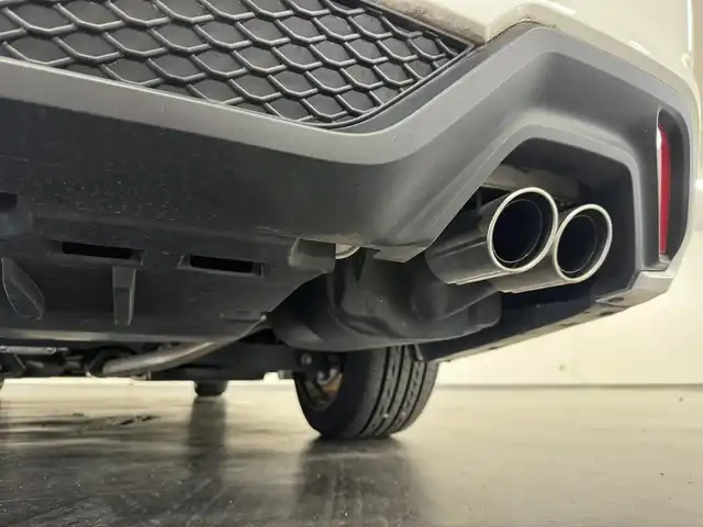 トヨタ クラウン ハイブリッド RS アドバンス 三重県 2018(平30)年 2.7万km ホワイトパールクリスタルシャイン ハイブリッド/FR/MTモード付フロアCVT/純正 8インチナビ/（AM/FM/CD/DVD/Blu-ray/SDREC/SD/USB/Bluetooth/Miracast/AUX/TV）/【OP】パノラミックビューモニター*1/ドライブレコーダー 前方/ビルトイン ETC/Toyota Safety Sense/・プリクラッシュセーフティ/・レーントレーシングアシスト/・レーダークルコン/・ロードサインアシスト/・アダプティブハイビームシステム/・ブラインドスポットモニター＋リヤクロストラフィックアラート/・インテリジェントクリアランスソナー［パーキングサポートブレーキ（静止物）］/・インテリジェント パーキングアシスト2（巻き込み警報機能付）*1/・リヤカメラディテクション［RCD］/・【OP】ITS Connect/など/装備/・【OP】デジタルインナーミラー/・シートヒーター（D/N）/・パワーシート（Dメモリー付8way＋ランバーサポート/N4way）/・パドルシフト/・雨滴感応式フロントワイパー/・AC100Vコンセント（100W）/・3眼LEDヘッドランプ（シーケンシャルターンランプ付）/・オートライト/・左右独立オートエアコン/など/*…セットでメーカーOP