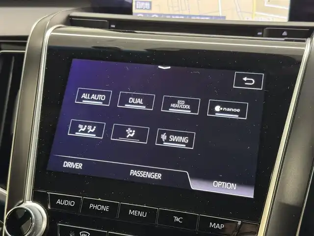 トヨタ クラウン ハイブリッド RS アドバンス 三重県 2018(平30)年 2.7万km ホワイトパールクリスタルシャイン ハイブリッド/FR/MTモード付フロアCVT/純正 8インチナビ/（AM/FM/CD/DVD/Blu-ray/SDREC/SD/USB/Bluetooth/Miracast/AUX/TV）/【OP】パノラミックビューモニター*1/ドライブレコーダー 前方/ビルトイン ETC/Toyota Safety Sense/・プリクラッシュセーフティ/・レーントレーシングアシスト/・レーダークルコン/・ロードサインアシスト/・アダプティブハイビームシステム/・ブラインドスポットモニター＋リヤクロストラフィックアラート/・インテリジェントクリアランスソナー［パーキングサポートブレーキ（静止物）］/・インテリジェント パーキングアシスト2（巻き込み警報機能付）*1/・リヤカメラディテクション［RCD］/・【OP】ITS Connect/など/装備/・【OP】デジタルインナーミラー/・シートヒーター（D/N）/・パワーシート（Dメモリー付8way＋ランバーサポート/N4way）/・パドルシフト/・雨滴感応式フロントワイパー/・AC100Vコンセント（100W）/・3眼LEDヘッドランプ（シーケンシャルターンランプ付）/・オートライト/・左右独立オートエアコン/など/*…セットでメーカーOP