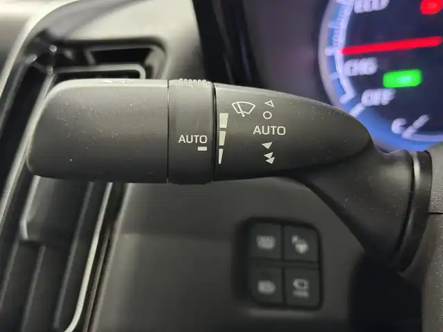 トヨタ クラウン ハイブリッド RS アドバンス 三重県 2018(平30)年 2.7万km ホワイトパールクリスタルシャイン ハイブリッド/FR/MTモード付フロアCVT/純正 8インチナビ/（AM/FM/CD/DVD/Blu-ray/SDREC/SD/USB/Bluetooth/Miracast/AUX/TV）/【OP】パノラミックビューモニター*1/ドライブレコーダー 前方/ビルトイン ETC/Toyota Safety Sense/・プリクラッシュセーフティ/・レーントレーシングアシスト/・レーダークルコン/・ロードサインアシスト/・アダプティブハイビームシステム/・ブラインドスポットモニター＋リヤクロストラフィックアラート/・インテリジェントクリアランスソナー［パーキングサポートブレーキ（静止物）］/・インテリジェント パーキングアシスト2（巻き込み警報機能付）*1/・リヤカメラディテクション［RCD］/・【OP】ITS Connect/など/装備/・【OP】デジタルインナーミラー/・シートヒーター（D/N）/・パワーシート（Dメモリー付8way＋ランバーサポート/N4way）/・パドルシフト/・雨滴感応式フロントワイパー/・AC100Vコンセント（100W）/・3眼LEDヘッドランプ（シーケンシャルターンランプ付）/・オートライト/・左右独立オートエアコン/など/*…セットでメーカーOP