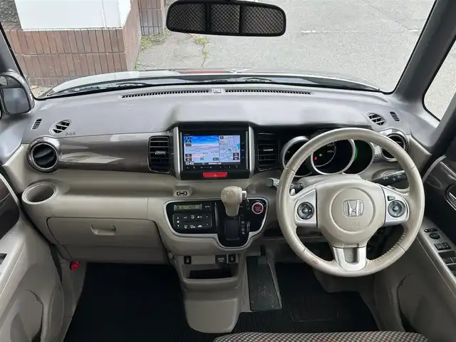 ホンダ Ｎ ＢＯＸ 2トーン ターボ SSパッケージ 静岡県 2014(平26)年 10万km プレミアムブロンズパール 純正8インチナビ/バックカメラ/BT/CD/DVD/クルーズコントロール/フルセグTV/両側パワスラ/ETC/シートヒーターD/N席/純正AW/純正フロアマット/プッシュスタート/スマートキー/ホンダセンシング