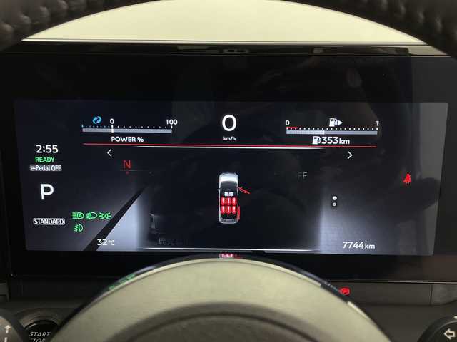 日産 セレナ e－パワー ハイウェイスター V 鹿児島県 2023(令5)年 0.8万km ダイヤモンドブラック 純正12.3インチナビ/（BT/フルセグTV）/プロパイロット/フリップダウンモニター/エマージェンシーブレーキ/ワイヤレス充電/デジタルインナーミラー/オートライト/オートマチックハイビーム/アラウンドビューモニター/ブラインドスポットモニター/両側パワースライドドア/電動パーキングブレーキ/オートホールド機能/スマートキー/プッシュスタート