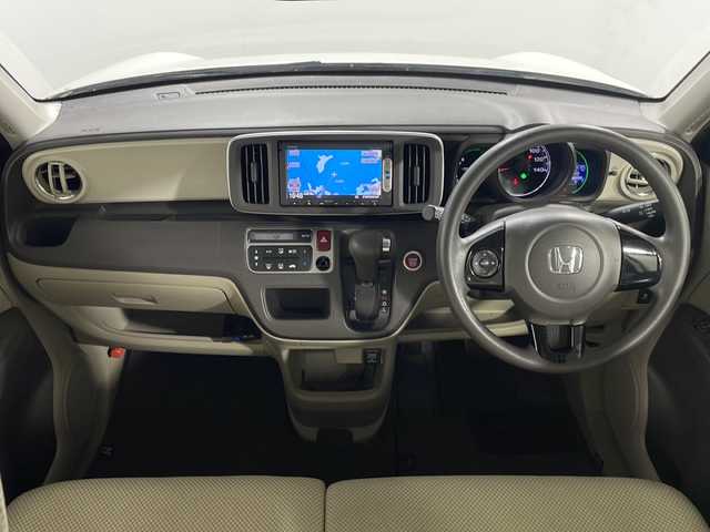 ホンダ Ｎ ＯＮＥ G Aパッケージ 広島県 2014(平26)年 2.5万km プレミアムホワイトパール 純正ナビ　/バックカメラ　/ＥＴＣ　/衝突軽減ブレーキ　/レーンキープアシスト　/踏み間違い防止　/スマートキー　　/アイドリングストップ　/Ｂｌｕｅｔｏｏｔｈ　/ＤＶＤ　/ＴＶ　/オートライト　/カーテンエアバック　/ＡＢＳ/純正14インチアルミホイールキャップ(155/65/R14)