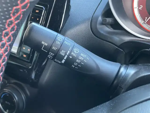 スズキ スイフト スポーツ 長崎県 2022(令4)年 5.7万km ピュアホワイトP 登録時56152km/純正ナビ/・TV/・Bluetoothaudio/・DVD/バックカメラ/全方位カメラ/ビルトインETC/純正フロント、リア、サイドアンダーガーニッシュ/レーダークルーズコントロール/ドライブレコーダー/D席シートヒーター/ブラインドスポットモニター