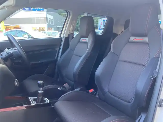 スズキ スイフト スポーツ 長崎県 2022(令4)年 5.7万km ピュアホワイトP 登録時56152km/純正ナビ/・TV/・Bluetoothaudio/・DVD/バックカメラ/全方位カメラ/ビルトインETC/純正フロント、リア、サイドアンダーガーニッシュ/レーダークルーズコントロール/ドライブレコーダー/D席シートヒーター/ブラインドスポットモニター