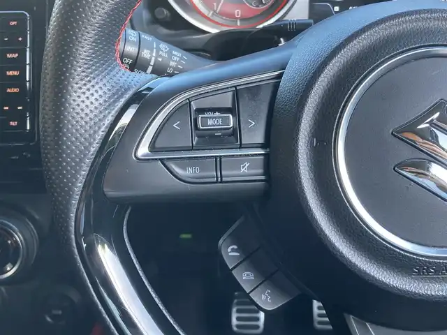 スズキ スイフト スポーツ 長崎県 2022(令4)年 5.7万km ピュアホワイトP 登録時56152km/純正ナビ/・TV/・Bluetoothaudio/・DVD/バックカメラ/全方位カメラ/ビルトインETC/純正フロント、リア、サイドアンダーガーニッシュ/レーダークルーズコントロール/ドライブレコーダー/D席シートヒーター/ブラインドスポットモニター