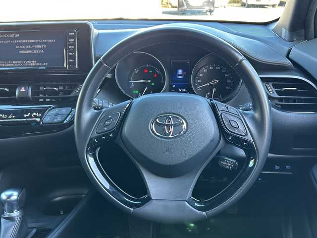 トヨタ Ｃ－ＨＲ S LEDパッケージ 埼玉県 2019(令1)年 5.4万km ホワイトパールクリスタルシャイン S　LEDパッケージ/メモリナビ/ワンセグTV/Bluetooth/バックカメラ/ドライブレコーダー前後/ウィンカーミラー/クルーズコントロール/プッシュスタート/ETC/レーンキープアシスト/純正17インチアルミホイール/本革巻きステアリング/電動パーキング/ブレーキホールド