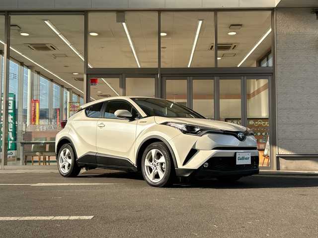 トヨタ Ｃ－ＨＲ S LEDパッケージ 埼玉県 2019(令1)年 5.4万km ホワイトパールクリスタルシャイン S　LEDパッケージ/メモリナビ/ワンセグTV/Bluetooth/バックカメラ/ドライブレコーダー前後/ウィンカーミラー/クルーズコントロール/プッシュスタート/ETC/レーンキープアシスト/純正17インチアルミホイール/本革巻きステアリング/電動パーキング/ブレーキホールド