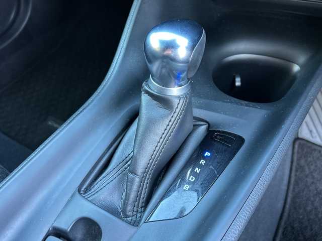 トヨタ Ｃ－ＨＲ S LEDパッケージ 埼玉県 2019(令1)年 5.4万km ホワイトパールクリスタルシャイン S　LEDパッケージ/メモリナビ/ワンセグTV/Bluetooth/バックカメラ/ドライブレコーダー前後/ウィンカーミラー/クルーズコントロール/プッシュスタート/ETC/レーンキープアシスト/純正17インチアルミホイール/本革巻きステアリング/電動パーキング/ブレーキホールド