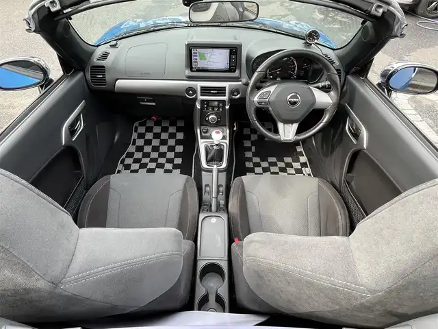 ダイハツ コペン セロS 三重県 2019(令1)年 2.1万km クリアブルークリスタルメタリック 5MT/RAYS(GRAM LIGHTS)16インチアルミホイール/D-SPORTスポーツマフラー feat. 5ZIGEN/純正ナビ（地デジTV/CD/DVD/USB/SD/Bluetooth/AM/FM）/バックカメラ/ETC/ドライブレコーダー（前）/シートヒーター（運転席/助手席）/RECARO製ブラックスエード調ファブリックスポーツシート/BILSTEIN製ショックアブソーバー/BILSTEINエンブレム/MOMO製シルバー加飾付革巻きステアリングホイール/丸形LEDヘッドランプ/丸形LEDリアコンビネーションランプ/ロールバー/エアロディフレクター/キーフリーシステム/プッシュスタート